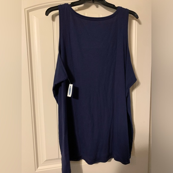 Old Navy Tank - Picture 4 of 4